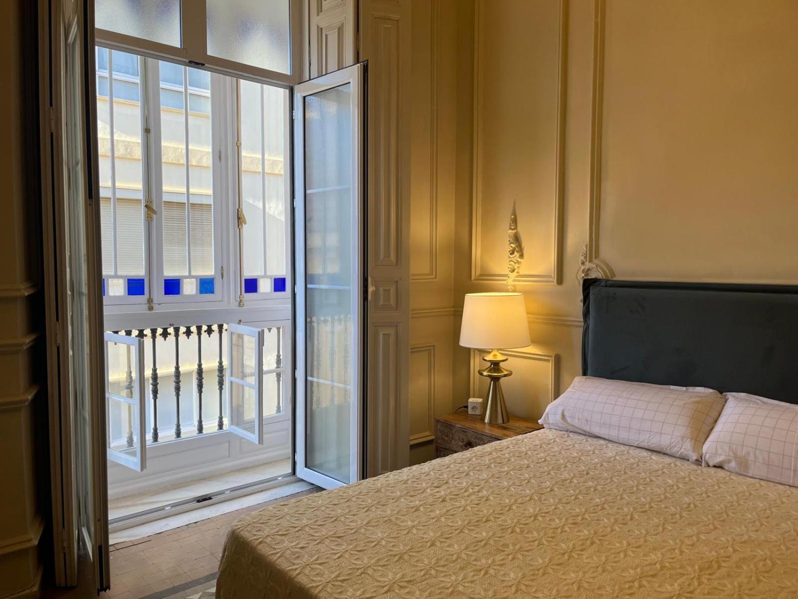 Loles De Cisneros Catedral Apartment *