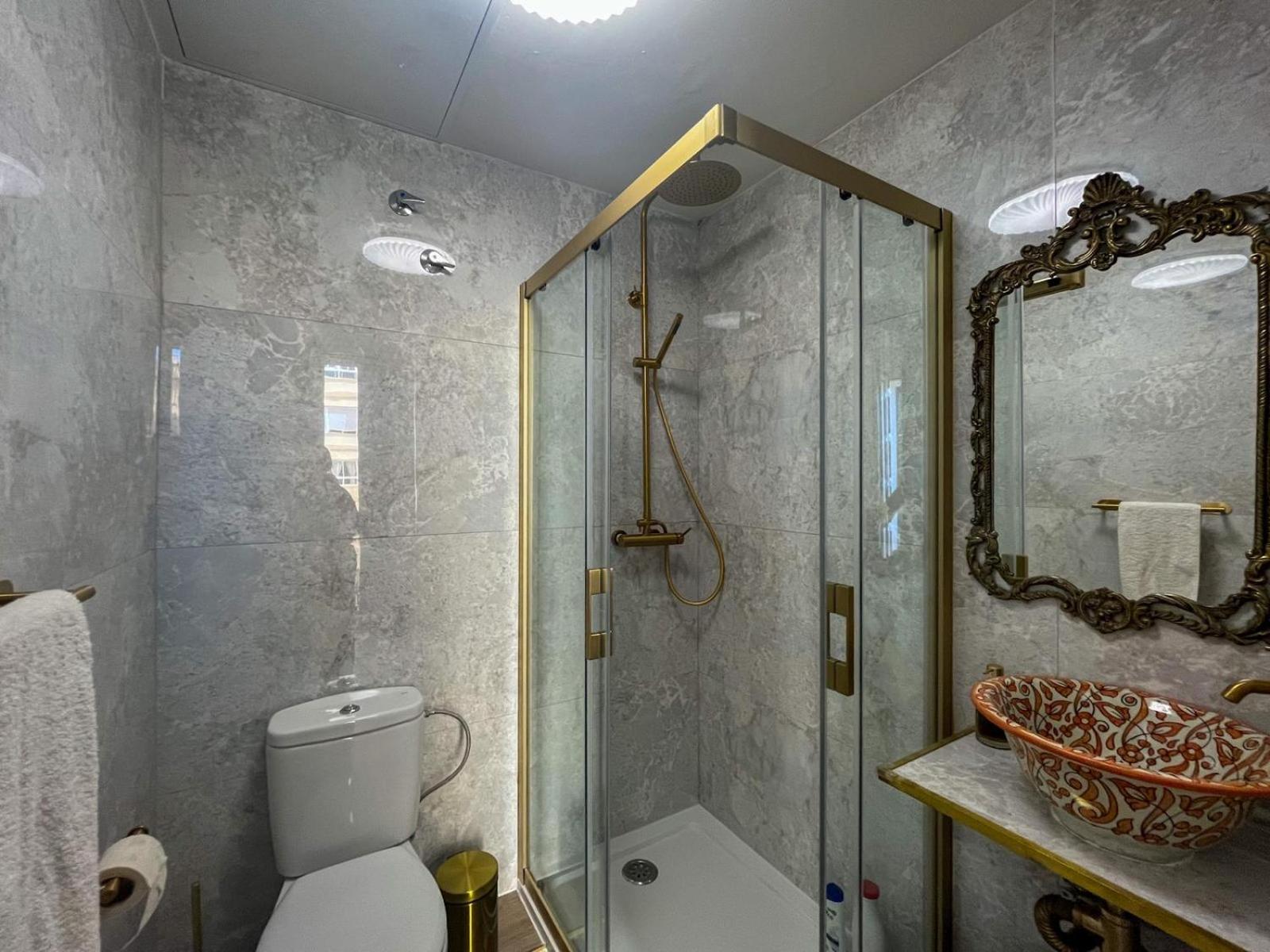 Loles De Cisneros Catedral Apartment Malaga