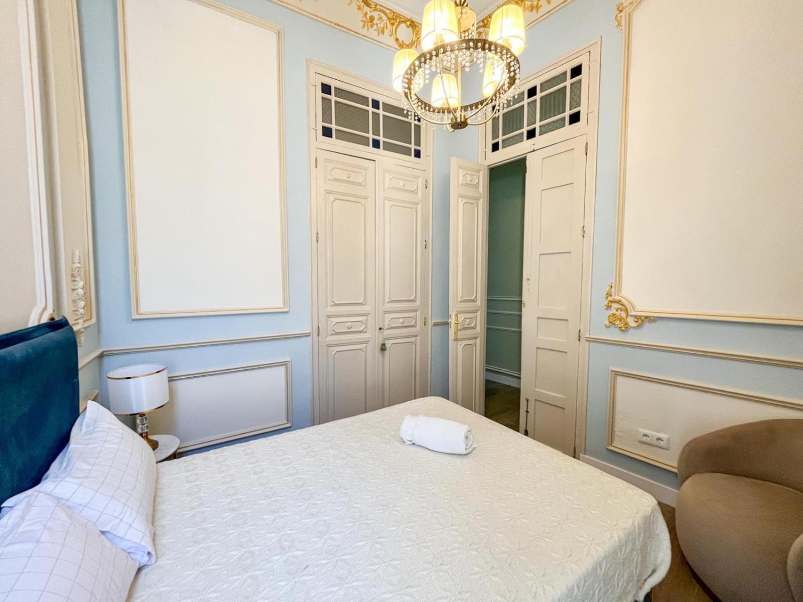 Loles De Cisneros Catedral Apartment *