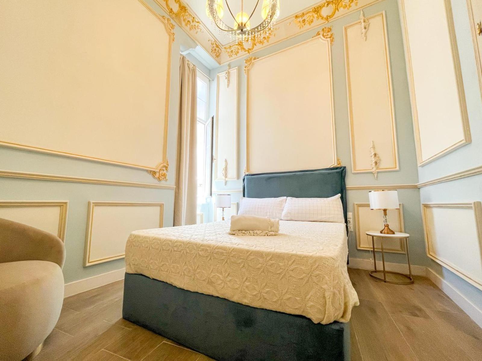 Loles De Cisneros Catedral Apartment Malaga