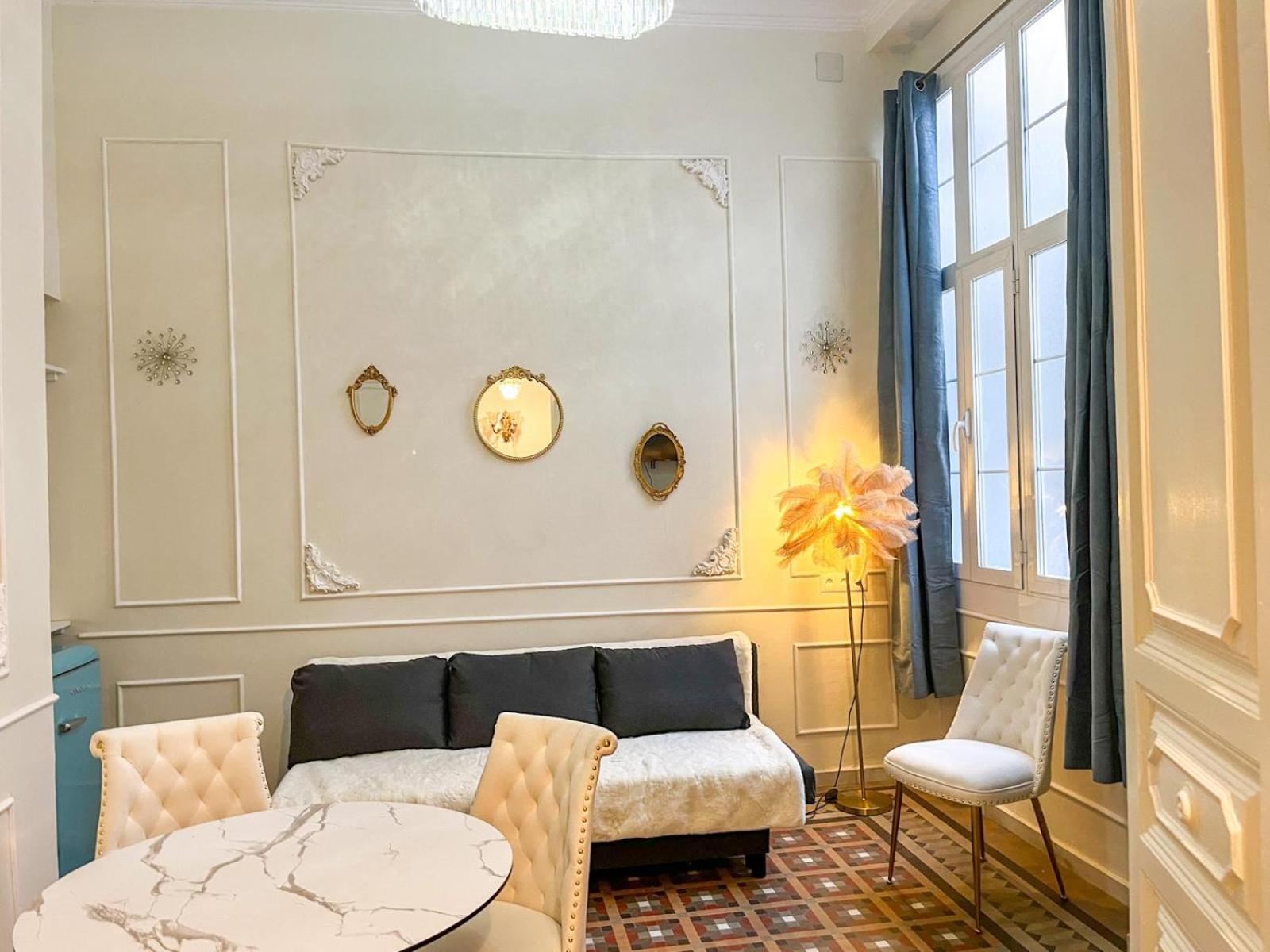 Loles De Cisneros Catedral Apartment *
